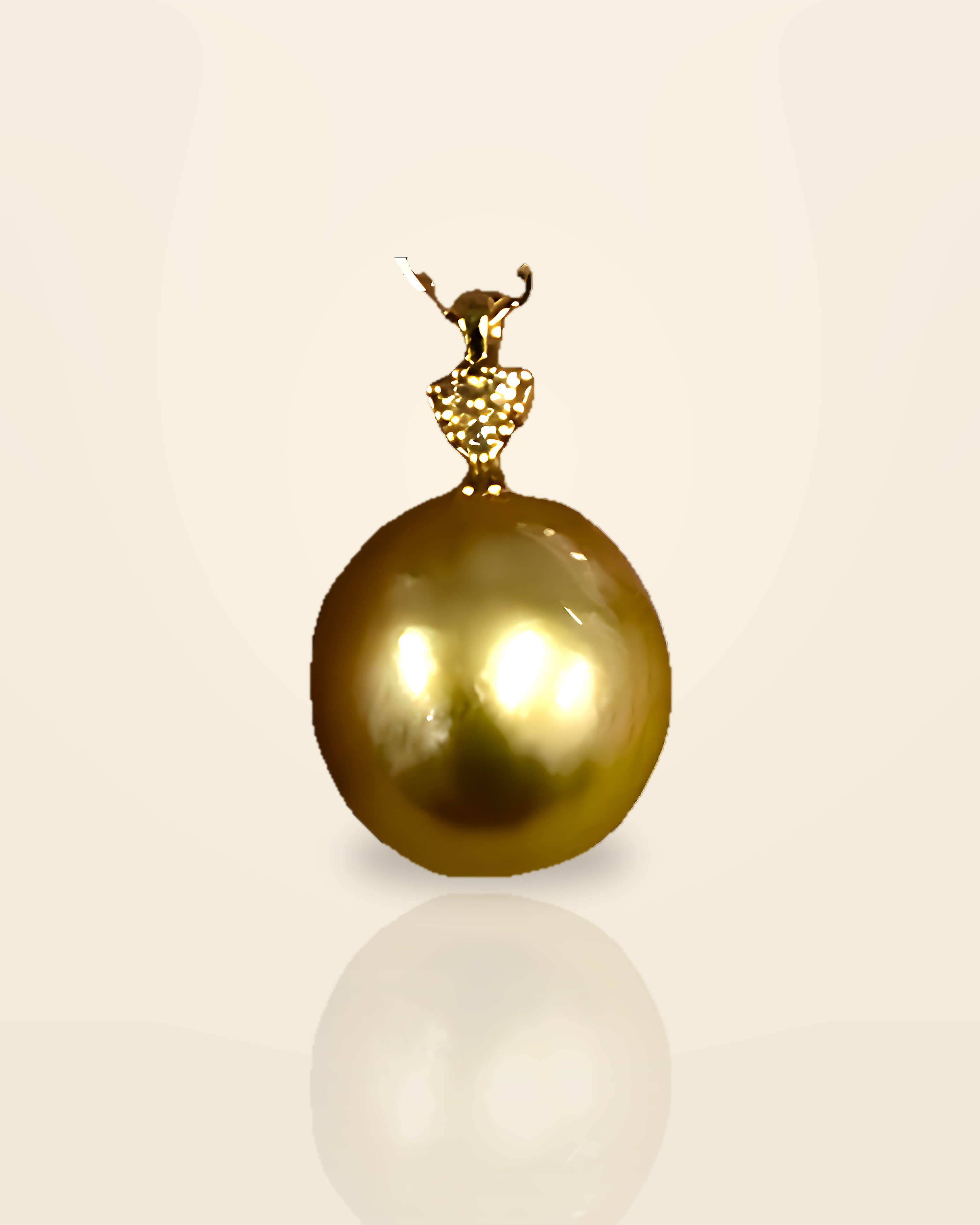 Refrain Pearl Pendant